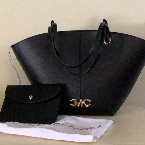 Micheal Kors Fan Tote w/accessories - Picture 2 of 7